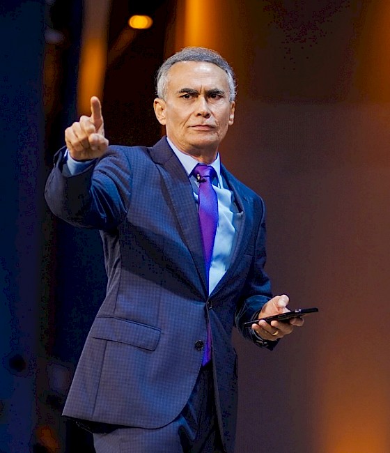 Pastor Edwin Alvarez